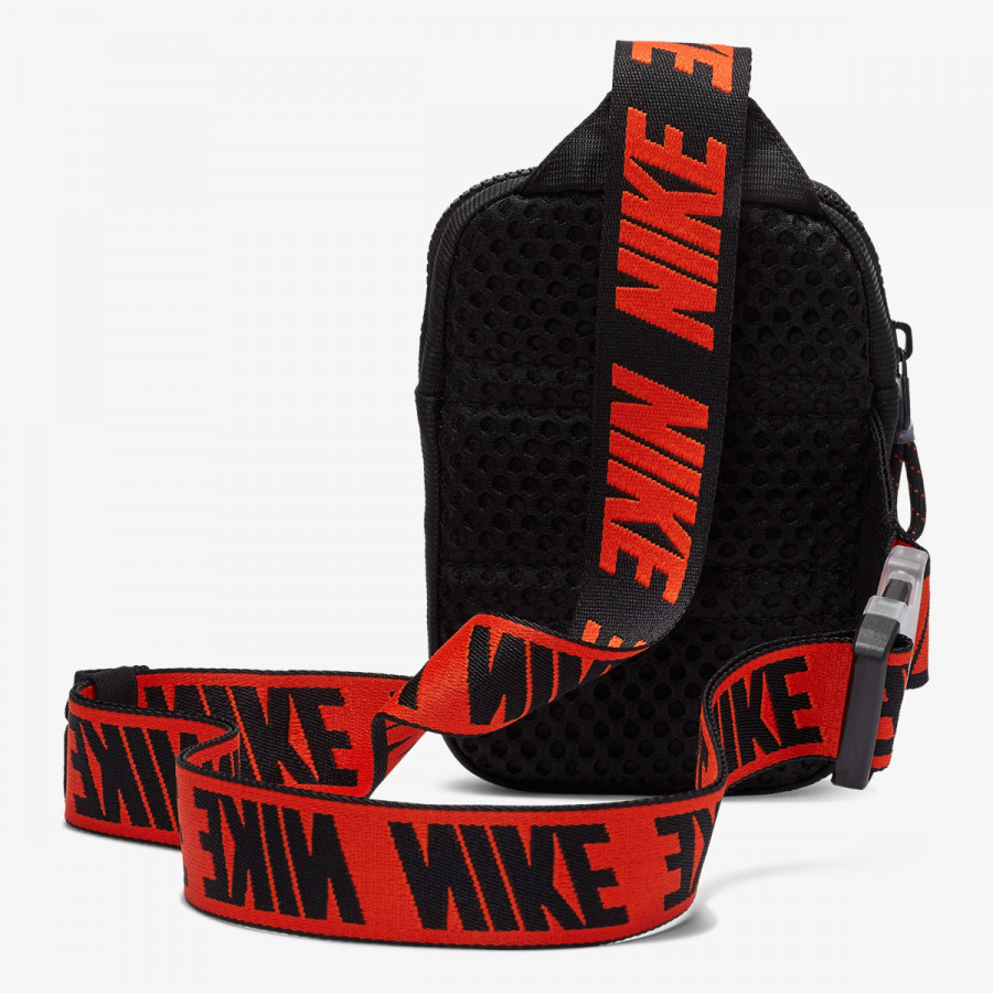 Nike Torbica TORBICA NK SPRTSWR ESSENTIALS S HIP PACK 