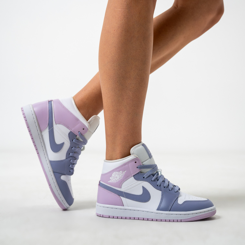 Nike Patike WMNS AIR JORDAN 1 MID 