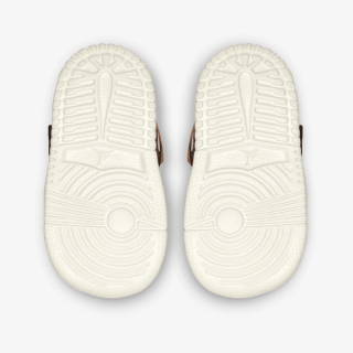 Nike Patike SKY JORDAN 1 BT 