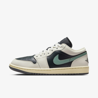 Nike Patike WMNS AIR JORDAN 1 LOW 