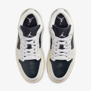 Nike Patike WMNS AIR JORDAN 1 LOW 