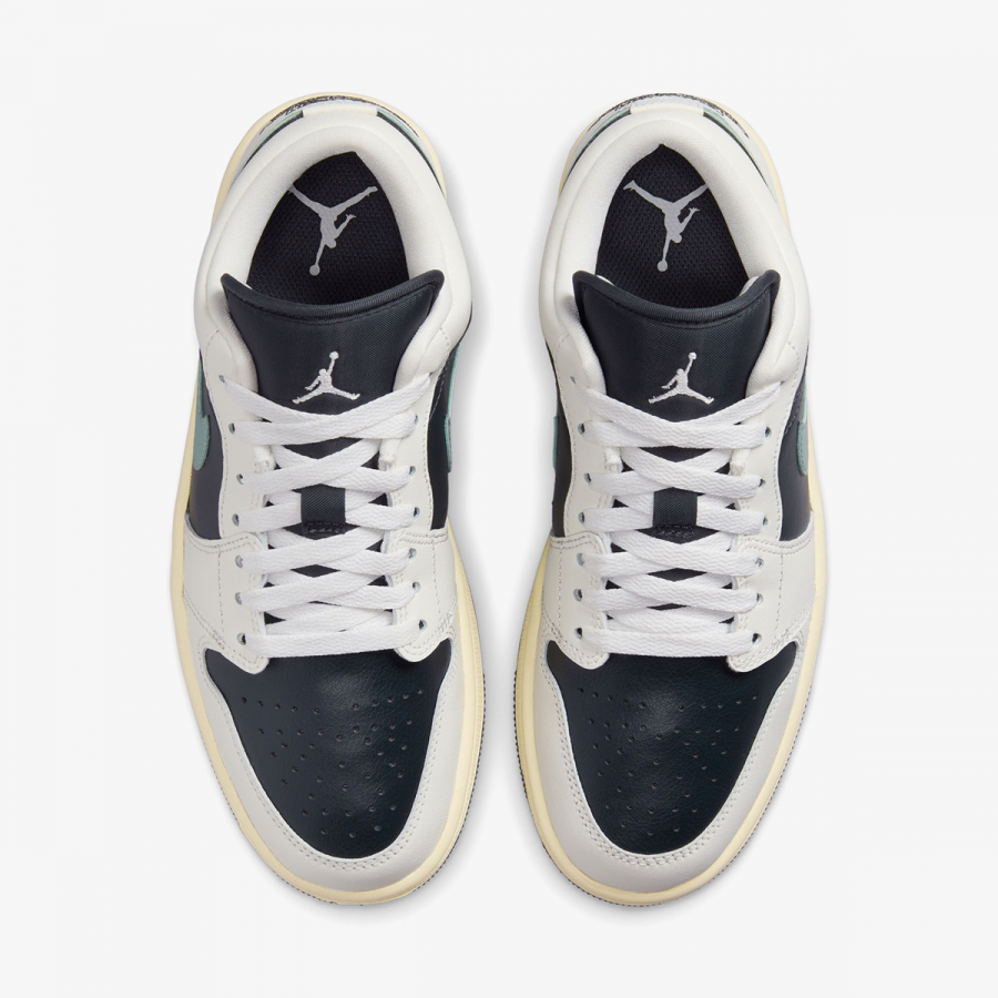 Nike Patike WMNS AIR JORDAN 1 LOW 