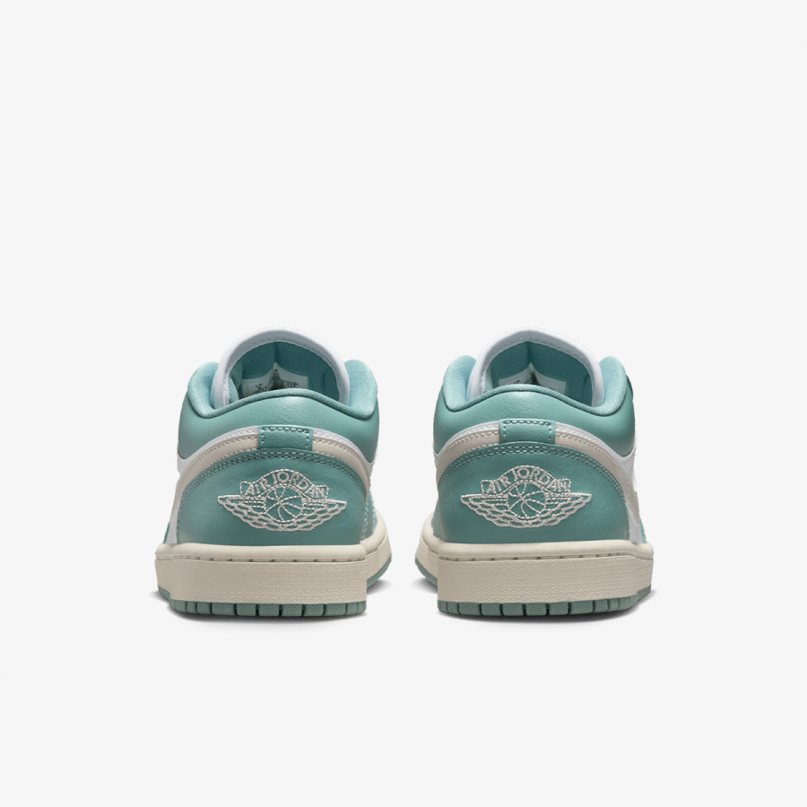 Nike Patike WMNS AIR JORDAN 1 LOW 
