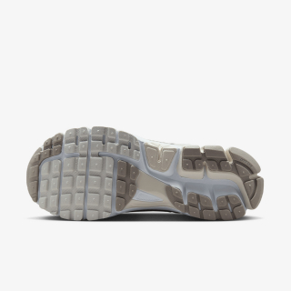 Nike Patike Zoom Vomero 5 