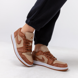 Nike Patike WMNS AIR JORDAN 1 LOW SE 