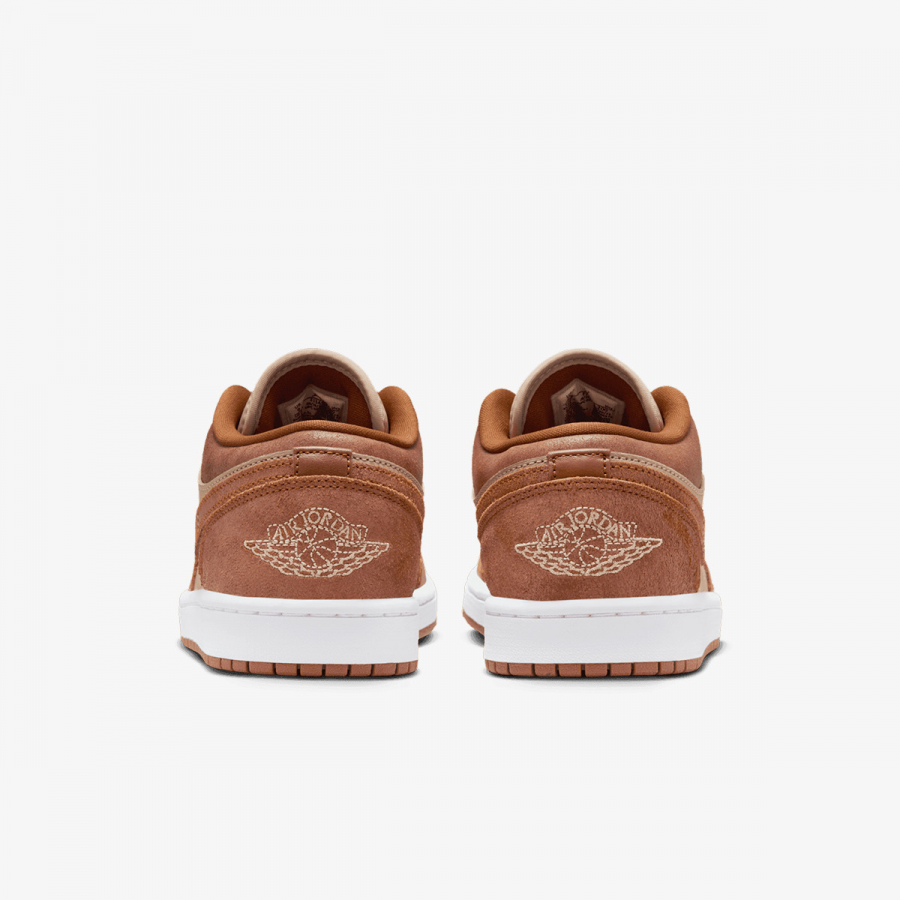 Nike Patike WMNS AIR JORDAN 1 LOW SE 