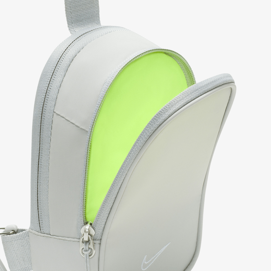 Nike Ranac Sportswear Commute 