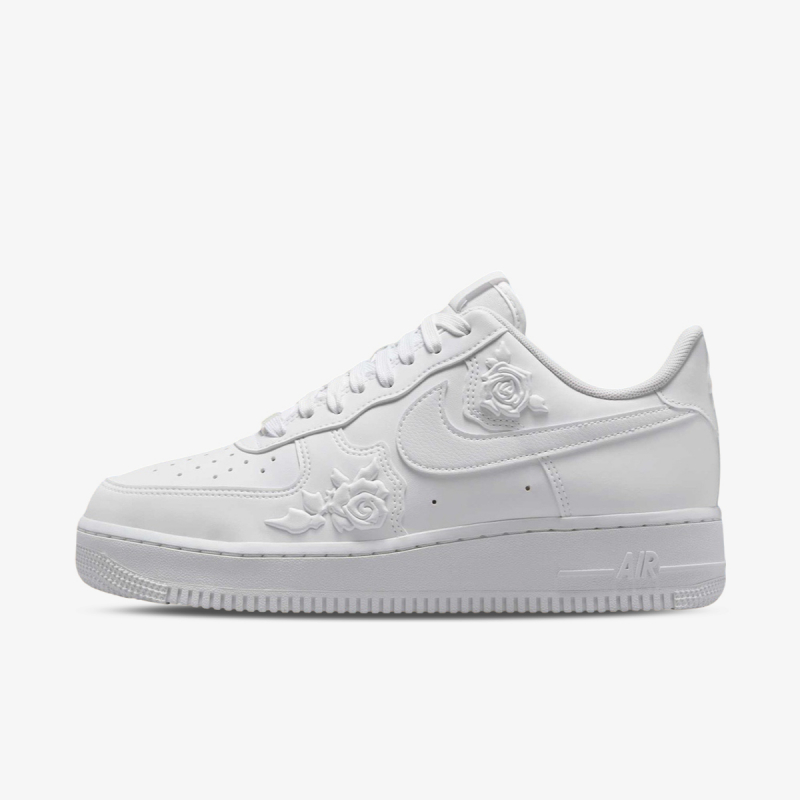 Nike Patike WMNS AIR FORCE 1 07 SE 