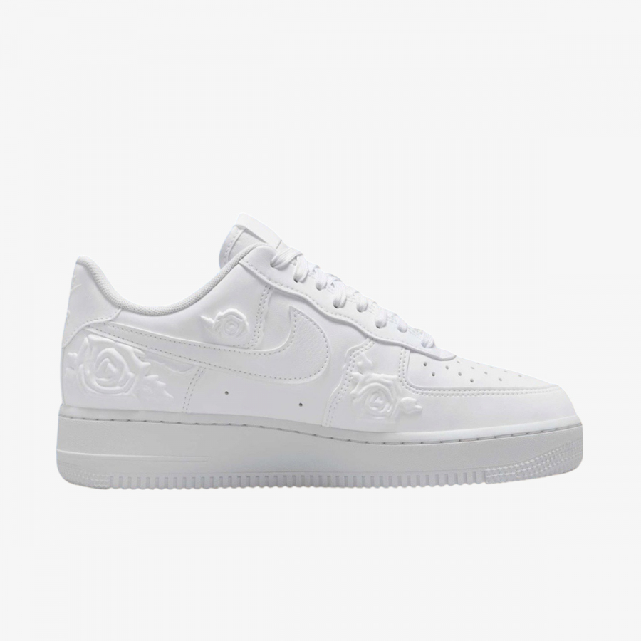 Nike Patike WMNS AIR FORCE 1 07 SE 