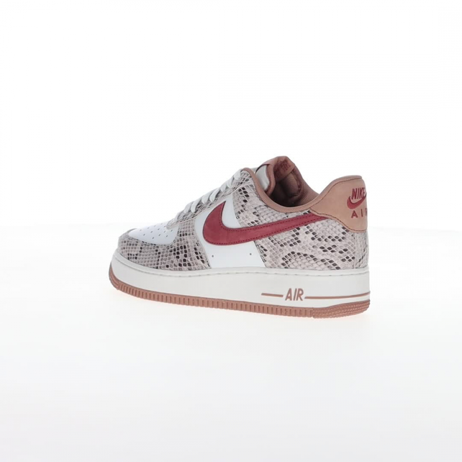 Nike Patike AIR FORCE 1 07 LV8 EMB 