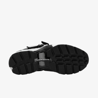 Nike Patike WMNS JORDAN TRUNNER LX 