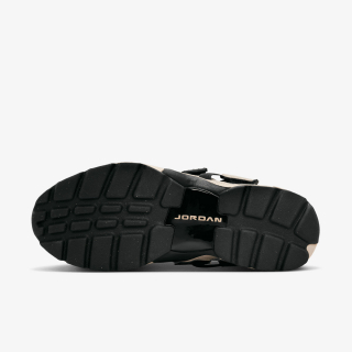 Nike Patike WMNS JORDAN TRUNNER LX 