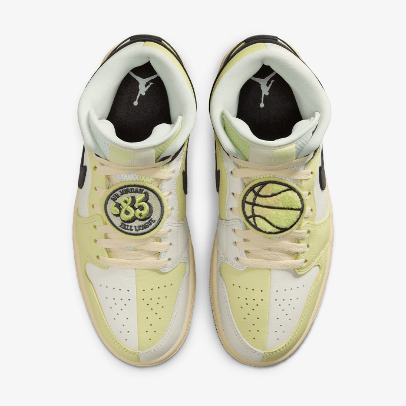 Nike Patike WMNS AIR JORDAN 1 MID SE V2 