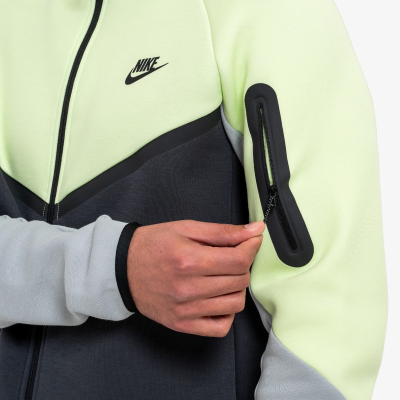 Nike Dukserica Tech 