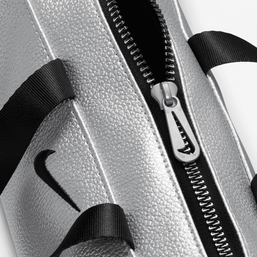 Nike Torbica Clash 