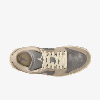 Nike Patike WMNS AIR JORDAN 1 LOW SE V2 