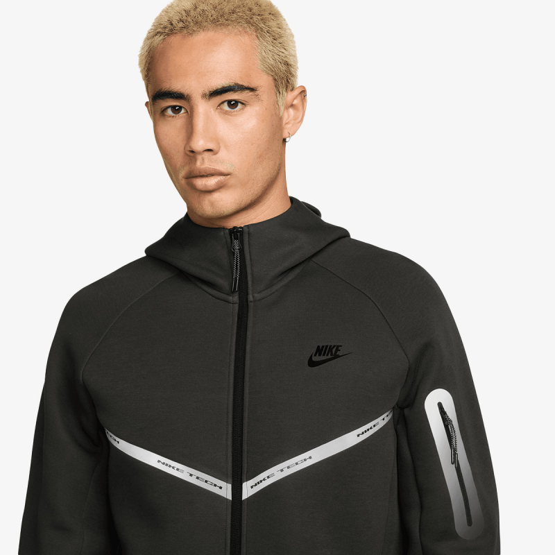 Nike Dukserica Tech