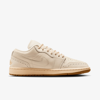 Nike Patike WMNS AIR JORDAN 1 LOW SE 