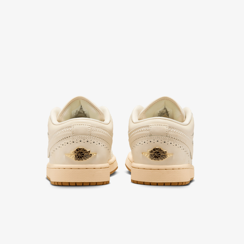 Nike Patike WMNS AIR JORDAN 1 LOW SE 