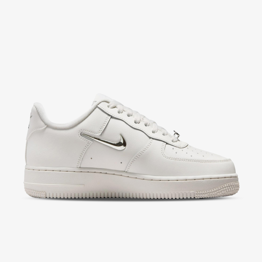 Nike Patike WMNS AIR FORCE 1 07 
