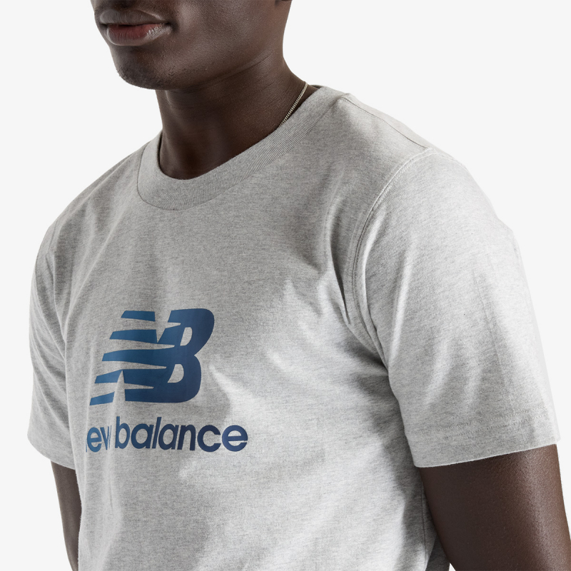 Proizvodi SPORT ESSENTIALS GRADIENT LOGO T-SHIRT 