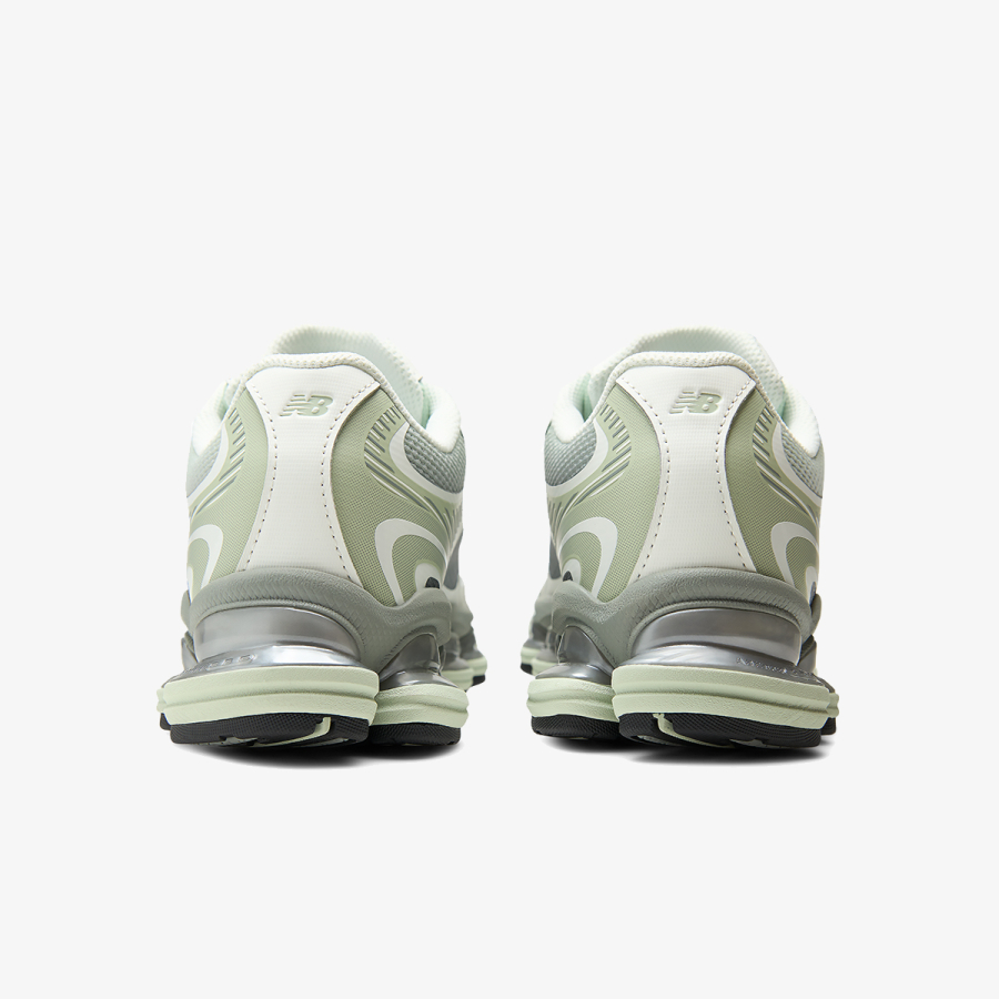 New Balance Patike 2000 