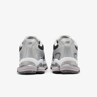 New Balance Patike 2000 