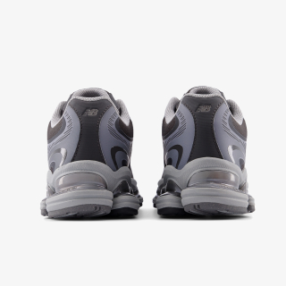 New Balance Patike 2000 