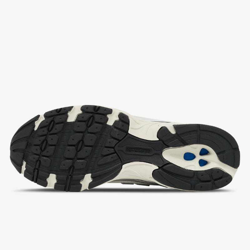 New Balance Patike 740 