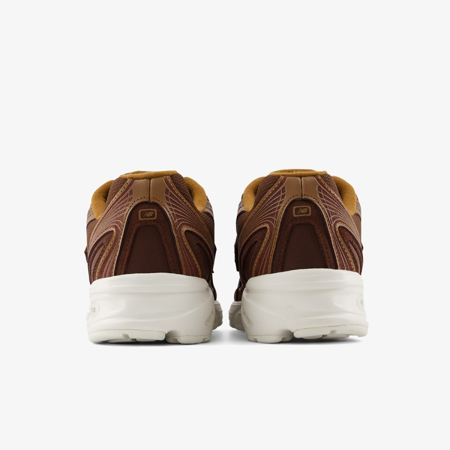 New Balance Patike 740 